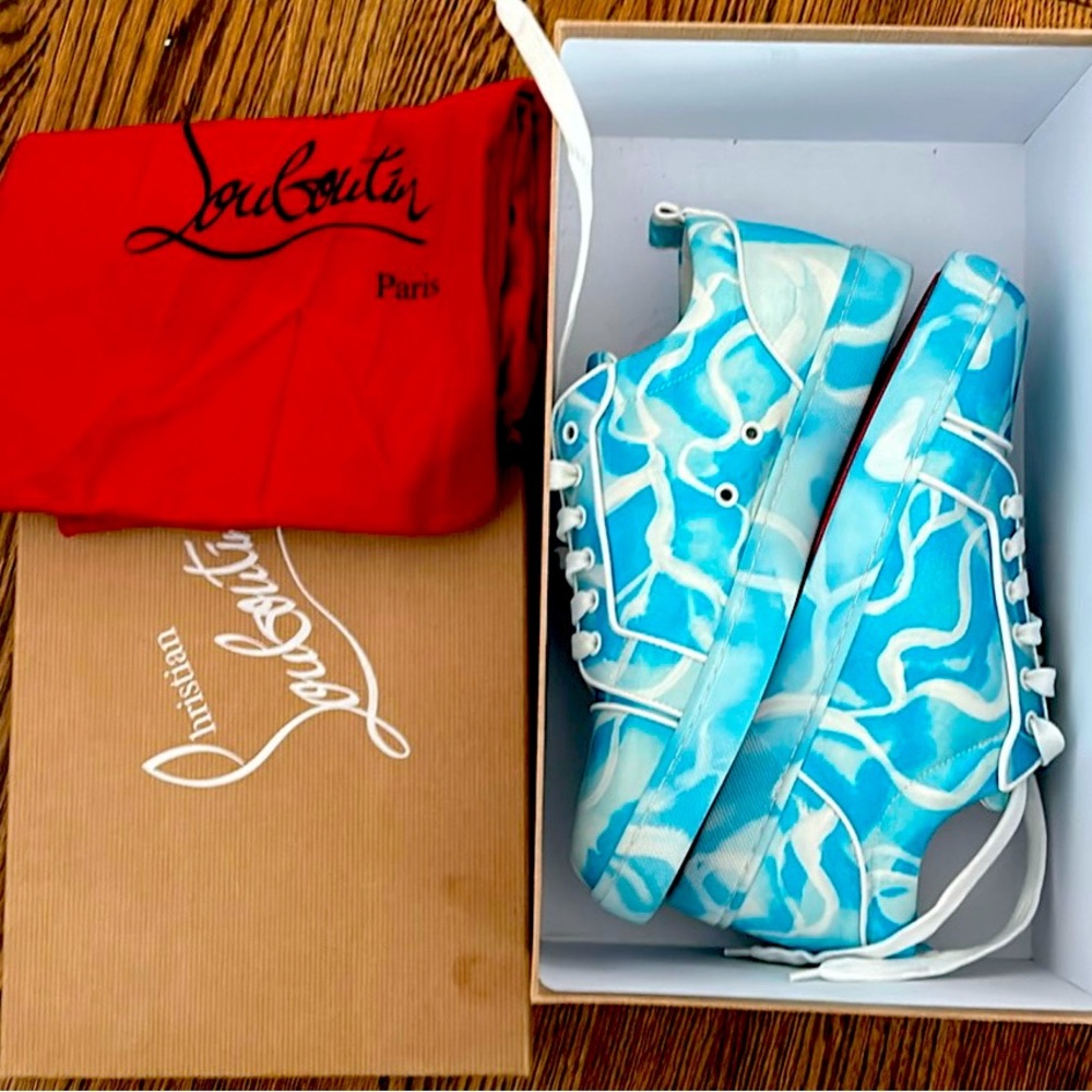Christian Louboutin SUPER RARE orlato swimming blue flats. Luxury sneakers.